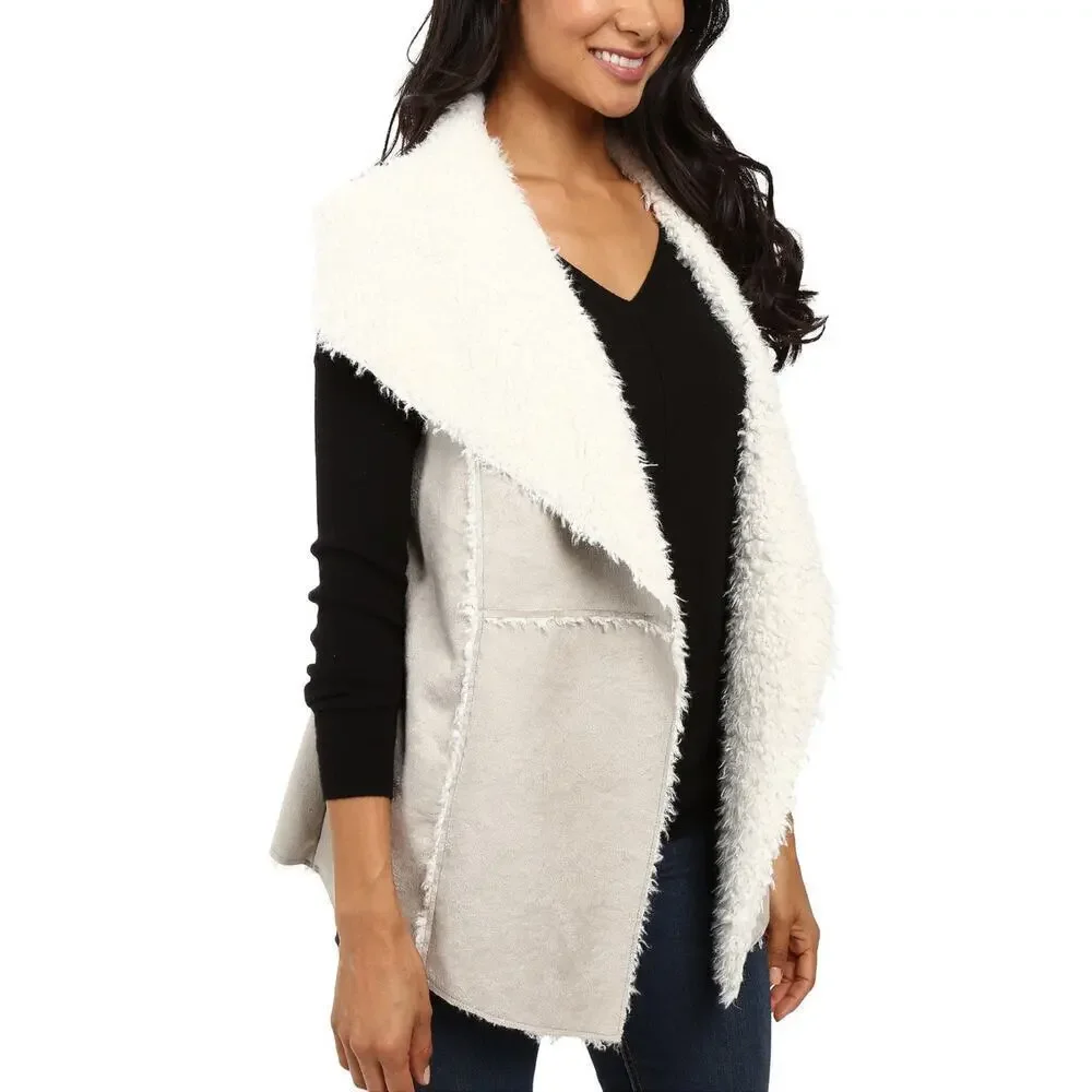 New Dylan by True Grit Women's Cozy Soft Shaggy Faux Suede Fur Vest - Picture 1 of 9